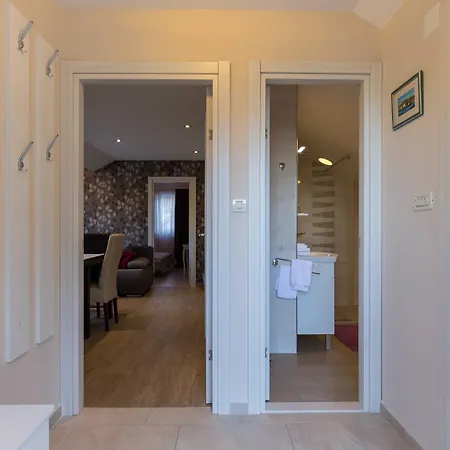 Cetini - Two Bedroom With Terrace And Sea View * Dubrovnik