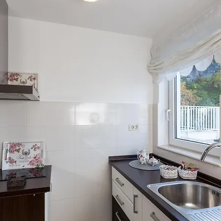 Cetini - Two Bedroom With Terrace And Sea View Apartment